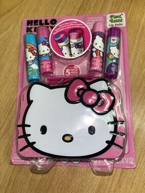 Hello kitty lip balm set with reusable tin